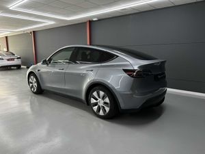 Tesla Model Y RWD - Foto 4