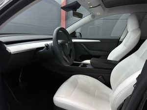 Tesla Model Y Long Range Dual Motor Dual Motor Gran Autonomía - Foto 8