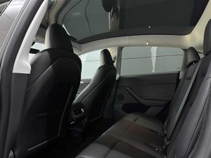 Tesla Model Y RWD 32.980e neto - Foto 9