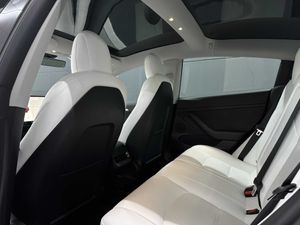 Tesla Model 3 Dual Motor Performance EAP 28.800e neto - Foto 9