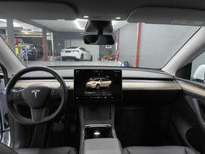 Tesla Model Y RWD 25.200e neto - Foto 10