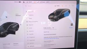 Tesla Model 3 Standard Range Plus RWD 18.900e neto - Foto 13