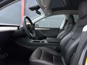 Tesla Model Y Long Range Dual Motor 32.150€ neto - Foto 8