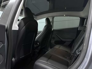 Tesla Model Y Long Range Dual Motor 32.150€ neto - Foto 9