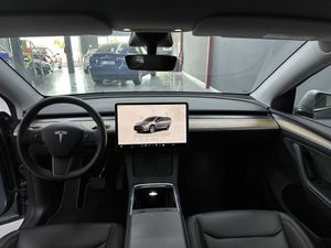 Tesla Model Y Long Range Dual Motor 32.150€ neto - Foto 10