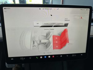 Tesla Model Y Performance Dual Motor 34.600 neto EAP - Foto 14