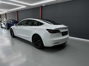 Tesla Model 3 Standard Range Plus RWD bateria LFP y FSD 21.400e neto - Foto 4