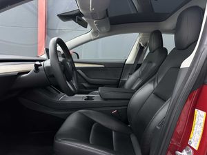 Tesla Model 3 Standard Range Plus RWD bateria LFP 21.950e neto - Foto 8