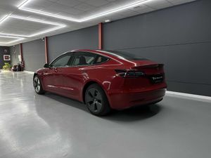 Tesla Model 3 Standard Range Plus RWD bateria LFP 21.950e neto - Foto 4