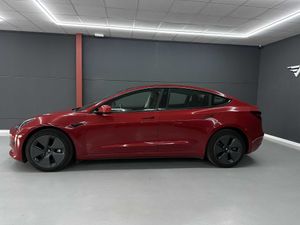 Tesla Model 3 Standard Range Plus RWD bateria LFP 21.950e neto - Foto 3