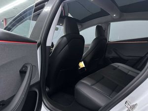 Tesla Model 3 RWD Highland Premium 28.840e neto - Foto 9