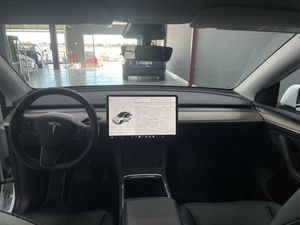 Tesla Model Y Long Range Dual Motor 28.840€ neto - Foto 11