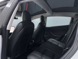 Tesla Model 3 Standard Range Plus RWD bateria LFP 21.900e neto - Foto 9