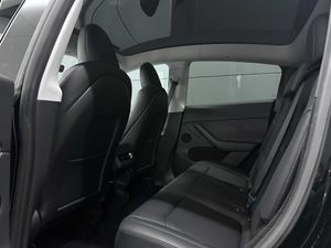 Tesla Model Y Performance Dual Motor - Foto 9