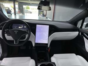 Tesla Model X Dual Motor Standard Range 6 plazas - Foto 11