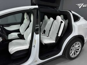 Tesla Model X Dual Motor Standard Range 6 plazas - Foto 9