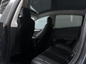 Tesla Model Y Dual Motor Gran Autonomía AP Mejorado - Foto 6