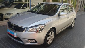 Kia Ceed 1.6 Active solo 56.000 Km. Gasolina con et. verde C Alto de gama  - Foto 2