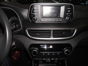 Hyundai Tucson 1.6 ESSENCE 2WD sólo 16.000 Km Etiq. Medioambiental verde C Euro 6  - Foto 11