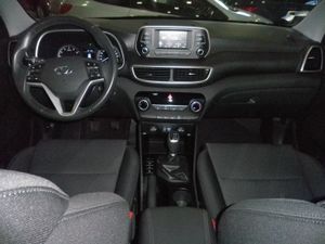 Hyundai Tucson 1.6 ESSENCE 2WD sólo 16.000 Km Etiq. Medioambiental verde C Euro 6  - Foto 3