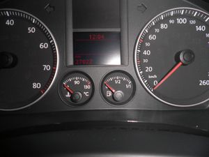 Volkswagen Golf 1.6 16v FSI PLUS 6 vel. Sólo 37.000 Km con Libro de revisiones  - Foto 16