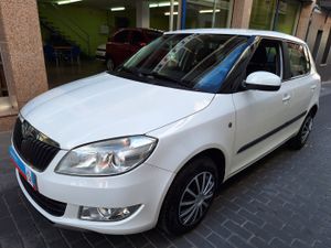 Skoda Fabia 1.2 SPIRIT ETIE. MEDIOAMBIENTAL VERDE C GASOLINA 52.000 KM  - Foto 2