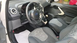 Ford Ka sólo 50.000 Km Gasolina con etiq. verde C   - Foto 13