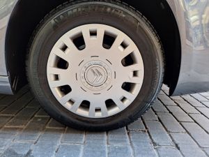 Citroën C4 HDI 90 LX 55.000 Km con libro revisiones - Foto 16
