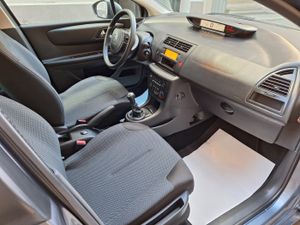 Citroën C4 HDI 90 LX 55.000 Km con libro revisiones - Foto 4