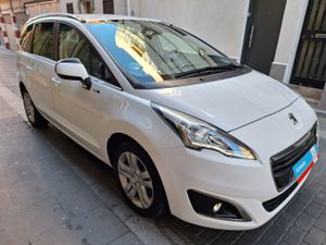 Peugeot 5008 Style 1.2 PureTech 130 7 plazas - Foto 3