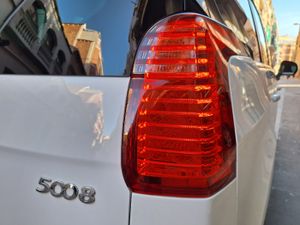 Peugeot 5008 Style 1.2 PureTech 130 7 plazas - Foto 20