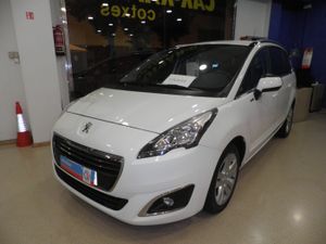 Peugeot 5008 Style 1.2 PureTech 130 7 plazas - Foto 2