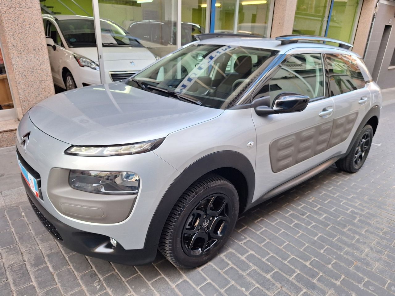 Citroën C4 Cactus PureTech 82 Feel Edition Silver - Foto 1