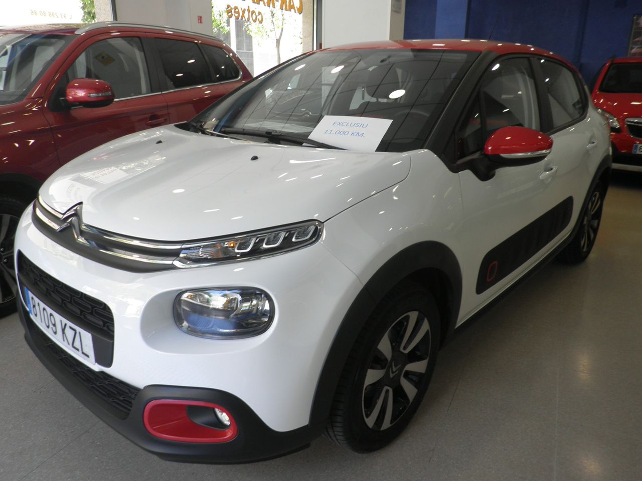 Citroën C3 PureTech 83 Feel Gasolina 11.000 Km Libro de revis. - Foto 1