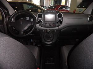 Peugeot Partner Tepee Active 1.2 PureTech 110 Etiq. verde C  Euro 6  44.000 Km - Foto 9