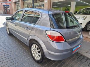 Opel Astra 5p Sport 1.6 16V Exclusivo 22.000 Km. - Foto 12