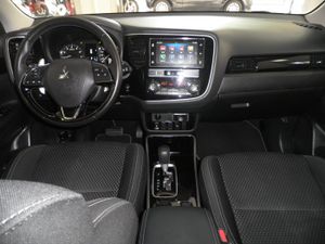 Mitsubishi Outlander 200 MPI CVT Motion 2WD 7 plazas sólo 59.000 Km - Foto 19