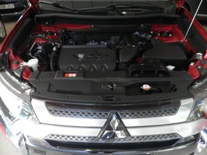 Mitsubishi Outlander 200 MPI CVT Motion 2WD 7 plazas sólo 59.000 Km - Foto 4