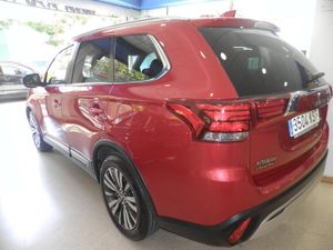 Mitsubishi Outlander 200 MPI CVT Motion 2WD 7 plazas sólo 59.000 Km - Foto 8