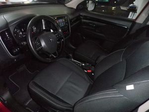 Mitsubishi Outlander 200 MPI CVT Motion 2WD 7 plazas sólo 59.000 Km - Foto 6