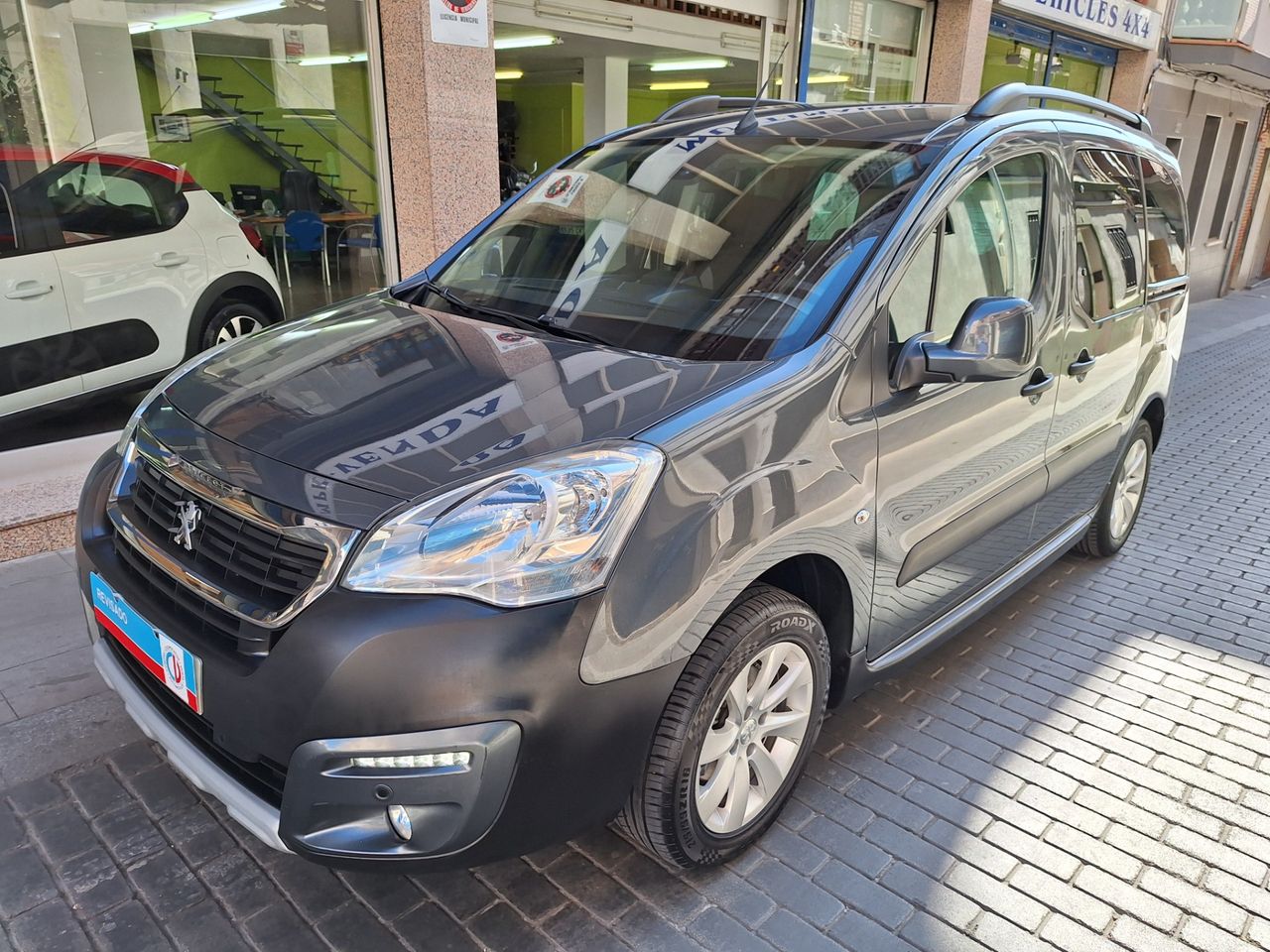Peugeot Partner Partner Tepee Outdoor 1.2 PureTech 110 - Foto 1