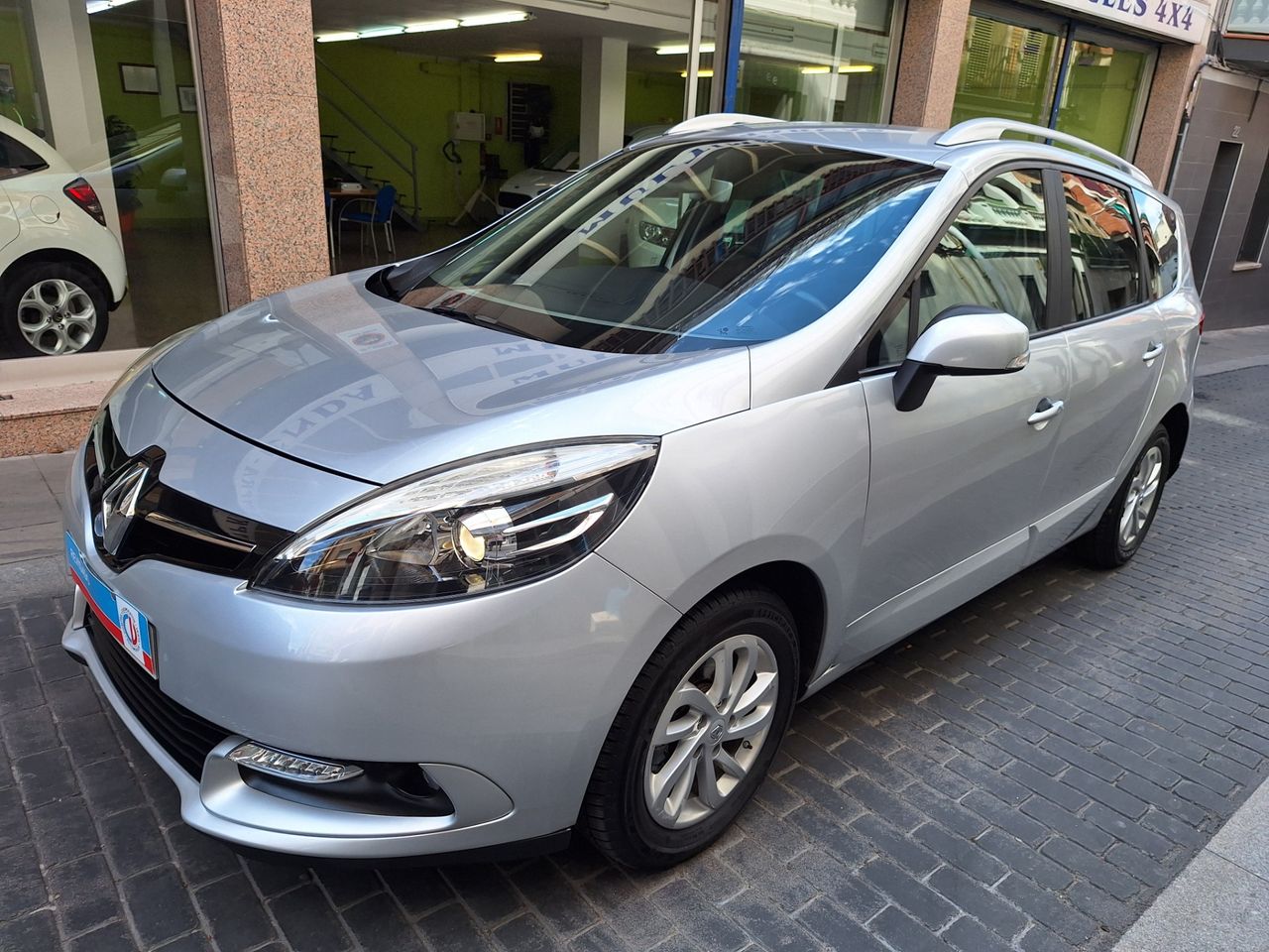 Renault Grand Scénic Selection Energy TCe 115 5 plazas - Foto 1