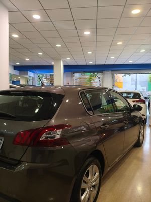 Peugeot 308 5p Allure 1.2 PureTech 110 S&S - Foto 16