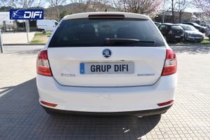 Skoda Rapid 1.6 TDI CR 90cv Active DSG   - Foto 4