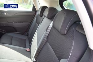 Citroën C4 PureTech 110CV Tonic  - Foto 16