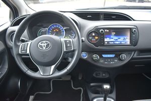 Toyota Yaris Hybrid Active 100CV  - Foto 11
