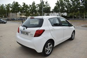 Toyota Yaris Hybrid Active 100CV  - Foto 7