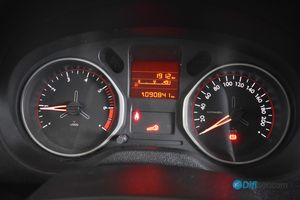 Citroën C-Elysée Feel 1.6 HDI 100CV  - Foto 17
