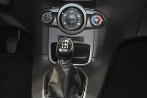 Ford Fiesta Trend  - Foto 13