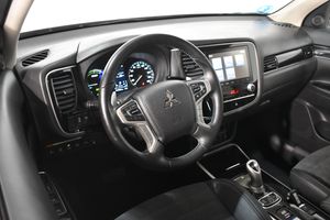 Mitsubishi Outlander PHEV KAITEKI 4WD 200CV 2.4  - Foto 8